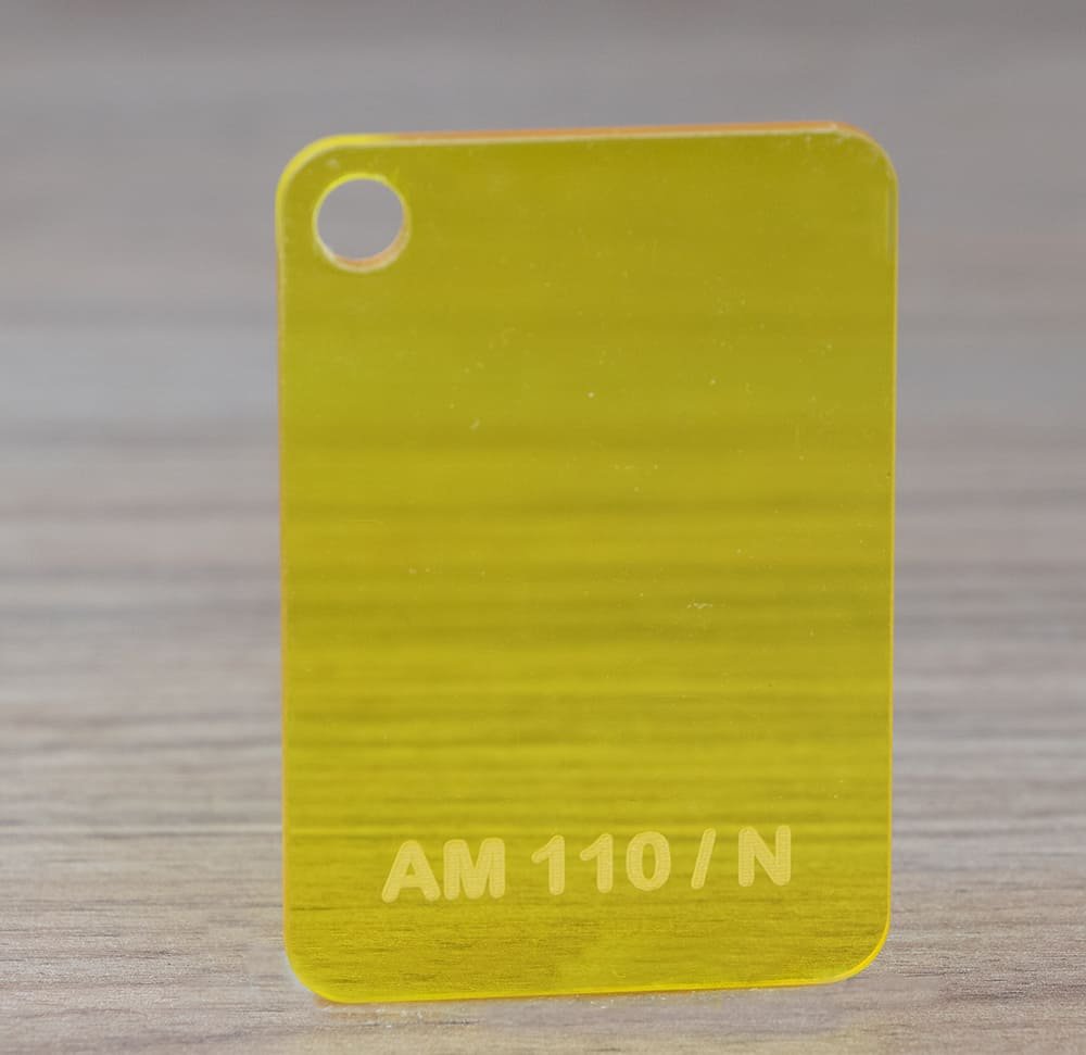 ACRÍLICO CAST AMARILLO AM110/N 3 X 1220 X 2440